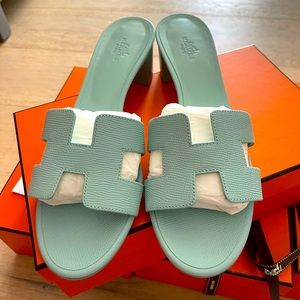 ❌SOLD❌ HERMES OASIS SANDALS in Vert Embrun